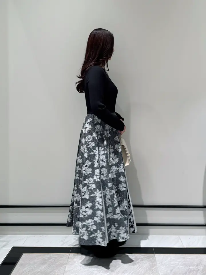 GRACE CONTINENTAL MOMOKO コーディネート画像