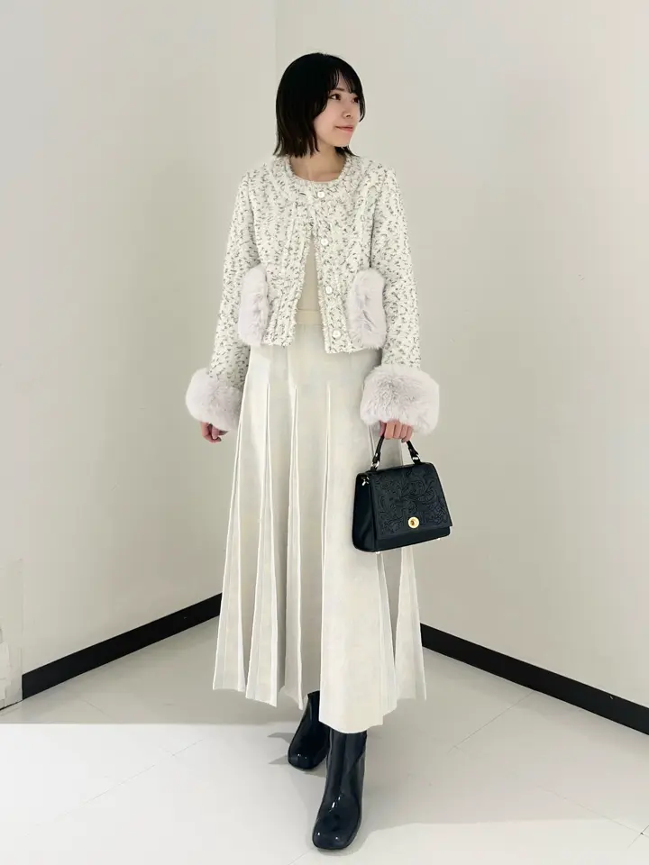 GRACE CONTINENTAL 狩野　珠季 コーディネート画像