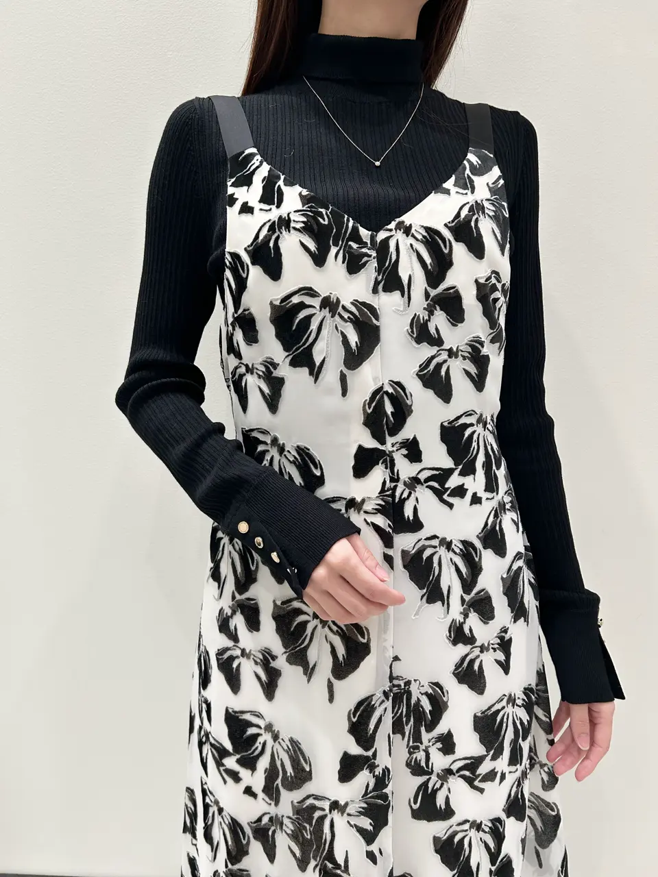 GRACE CONTINENTAL 若園　ひかり コーディネート画像