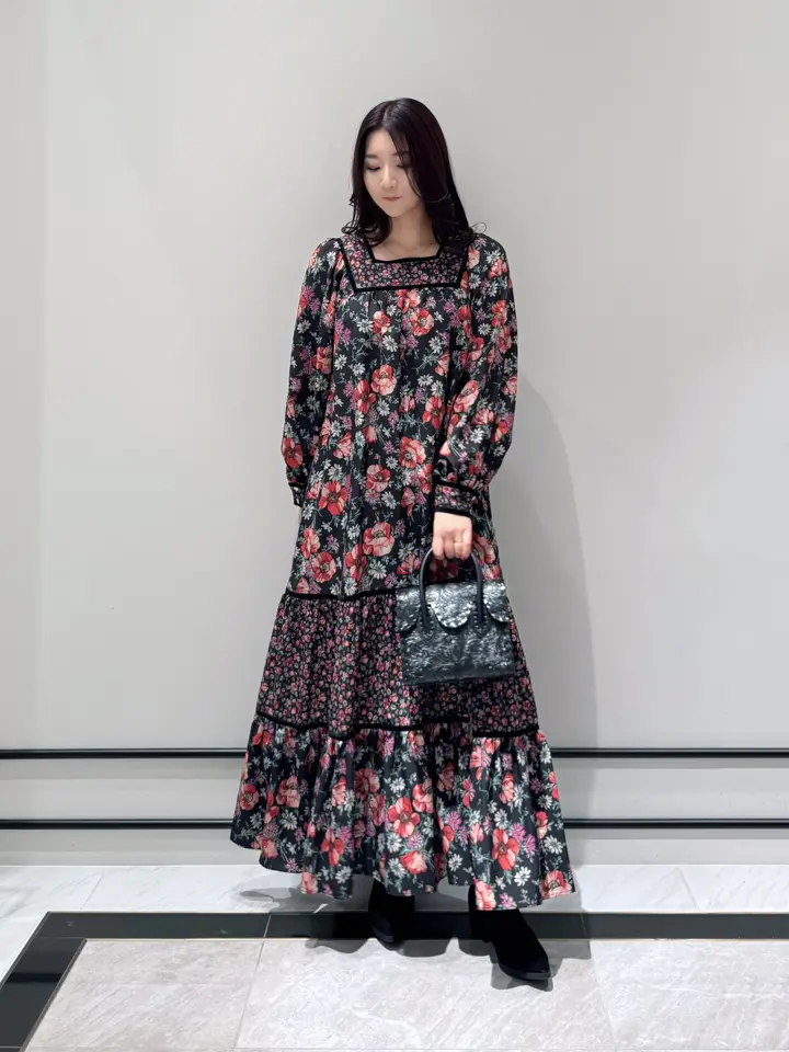 GRACE CONTINENTAL MOMOKO コーディネート画像