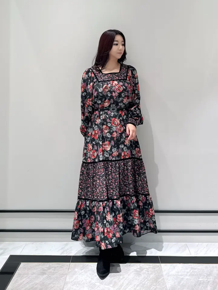 GRACE CONTINENTAL MOMOKO コーディネート画像