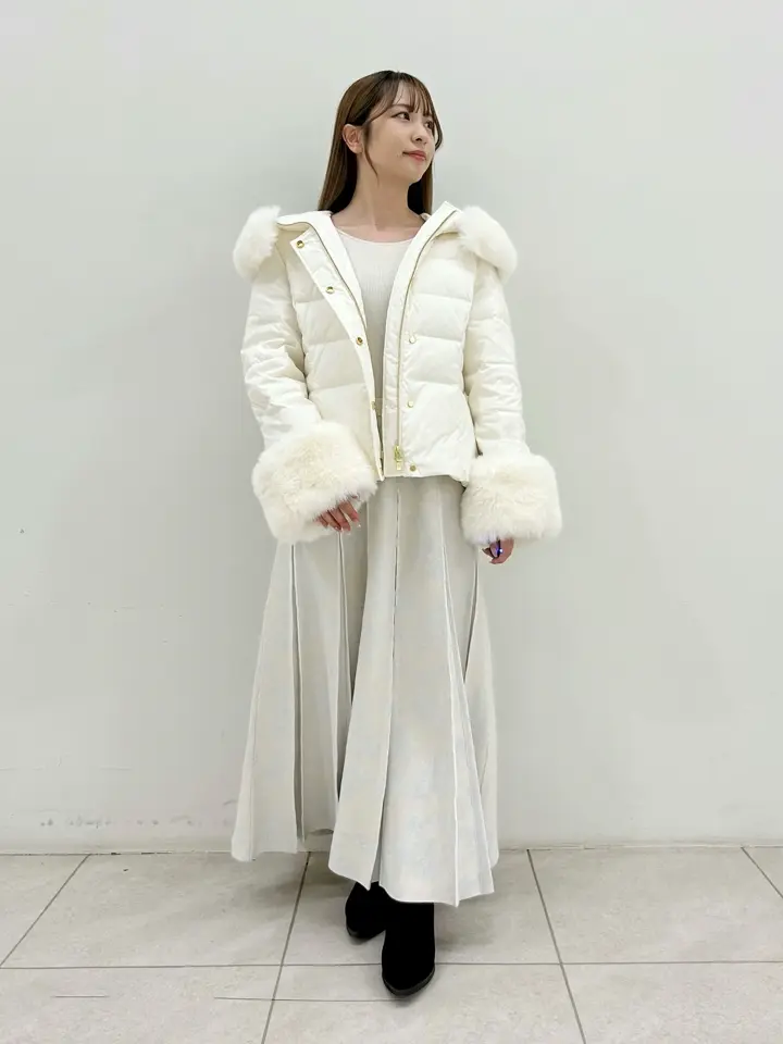 GRACE CONTINENTAL Miu Akamatsu コーディネート画像