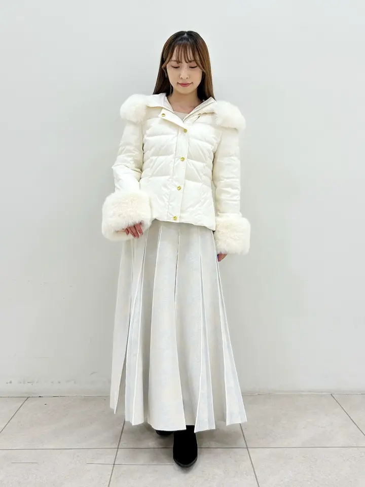 GRACE CONTINENTAL Miu Akamatsu コーディネート画像