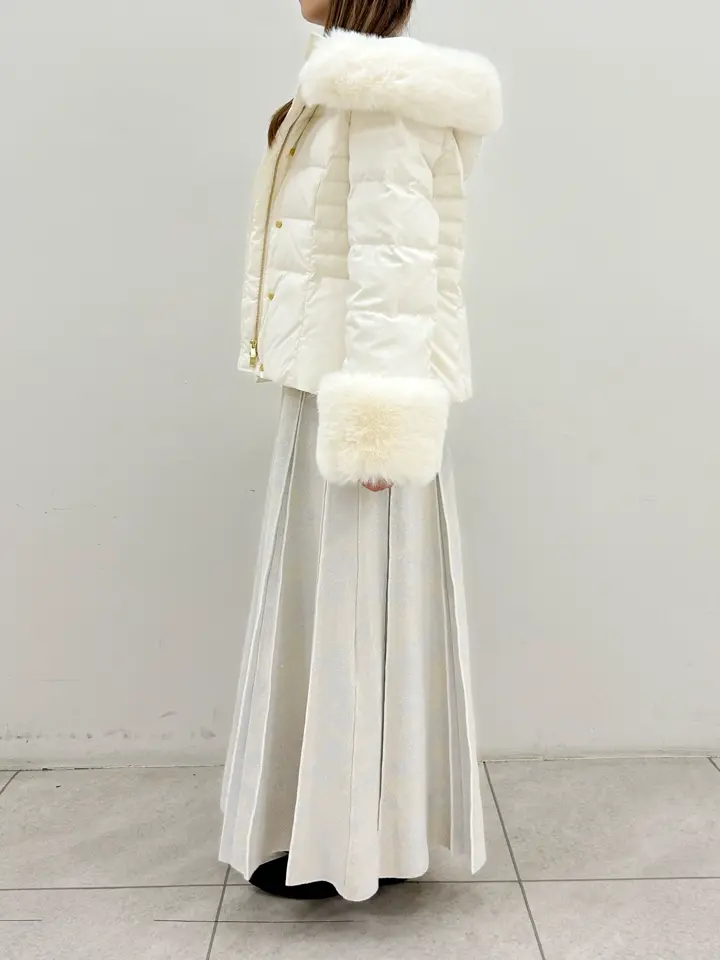 GRACE CONTINENTAL Miu Akamatsu コーディネート画像