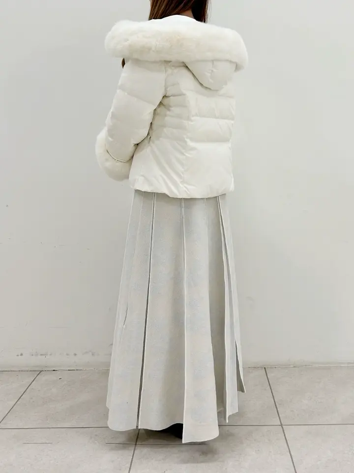 GRACE CONTINENTAL Miu Akamatsu コーディネート画像