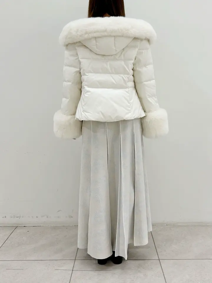 GRACE CONTINENTAL Miu Akamatsu コーディネート画像