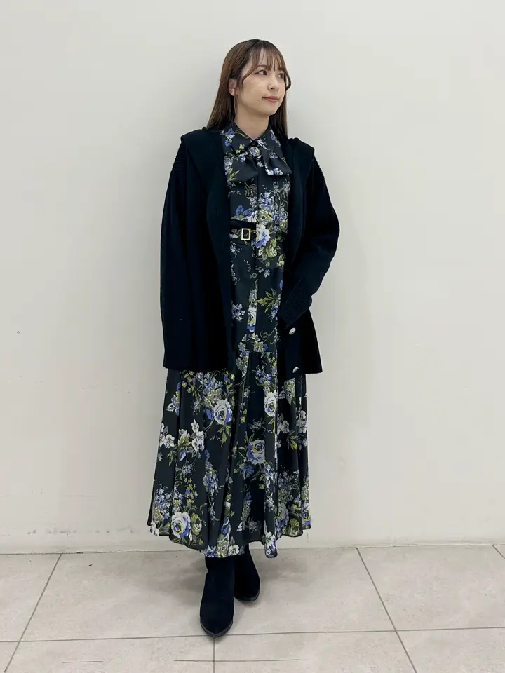 GRACE CONTINENTAL Miu Akamatsu コーディネート画像