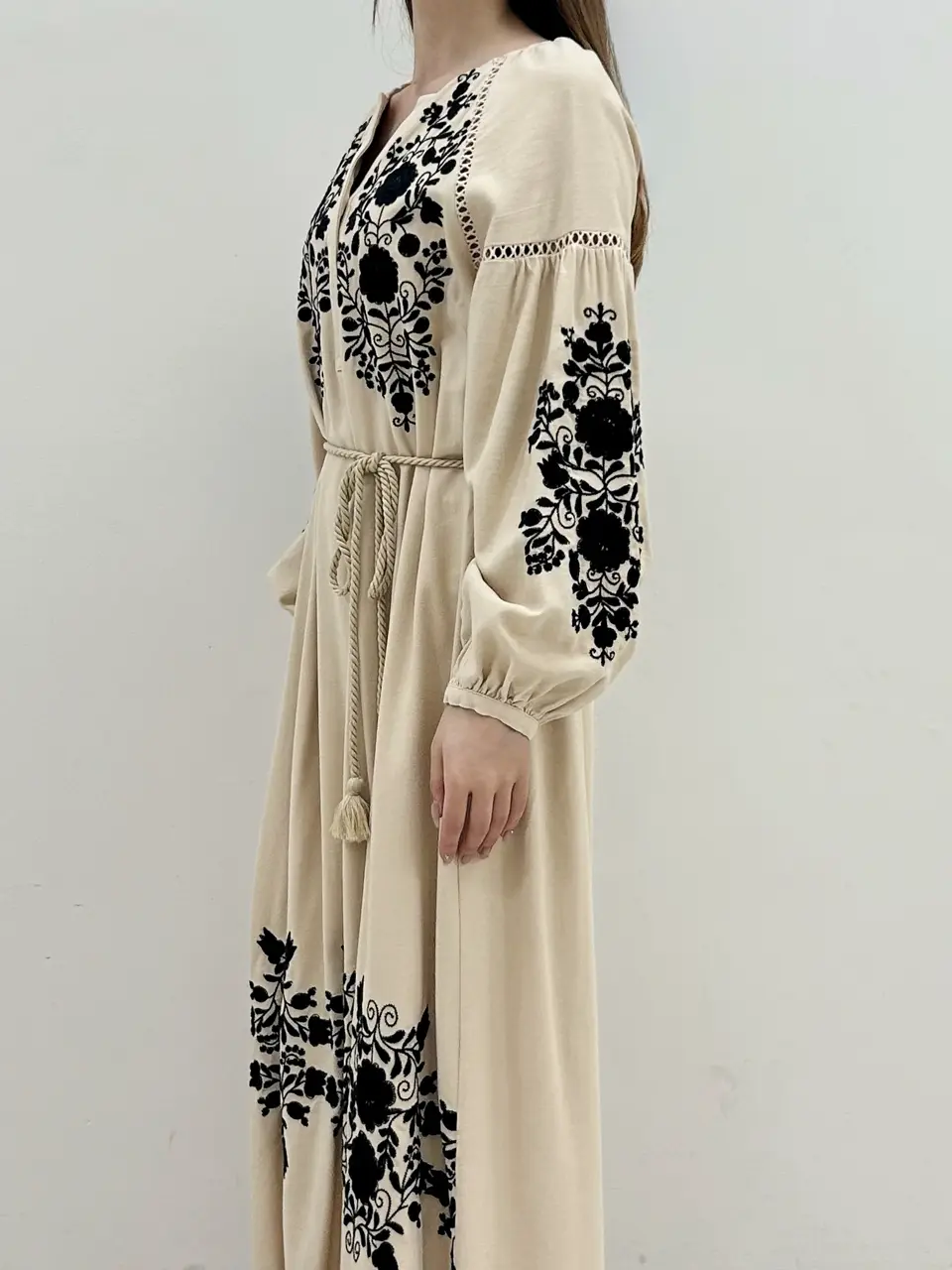 GRACE CONTINENTAL Miu Akamatsu コーディネート画像