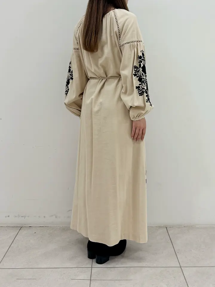 GRACE CONTINENTAL Miu Akamatsu コーディネート画像