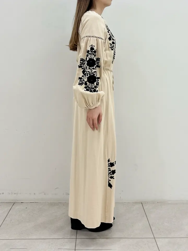 GRACE CONTINENTAL Miu Akamatsu コーディネート画像