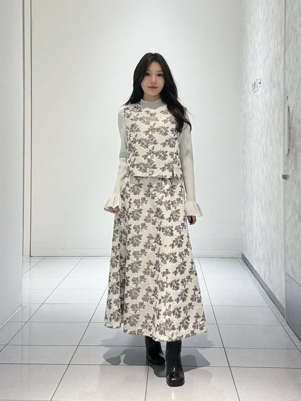 GRACE CONTINENTAL 王　宇キン コーディネート画像