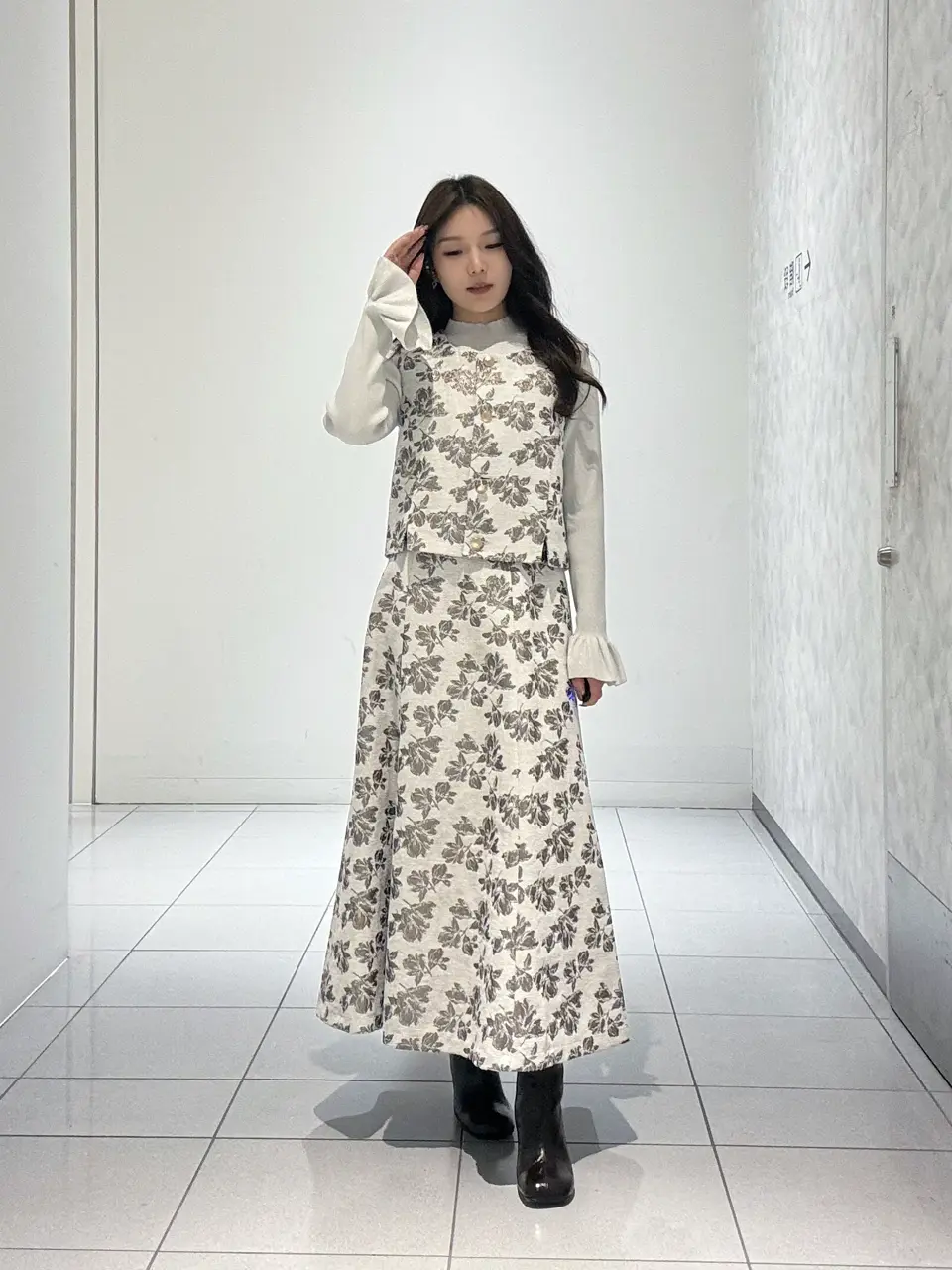 GRACE CONTINENTAL 王　宇キン コーディネート画像