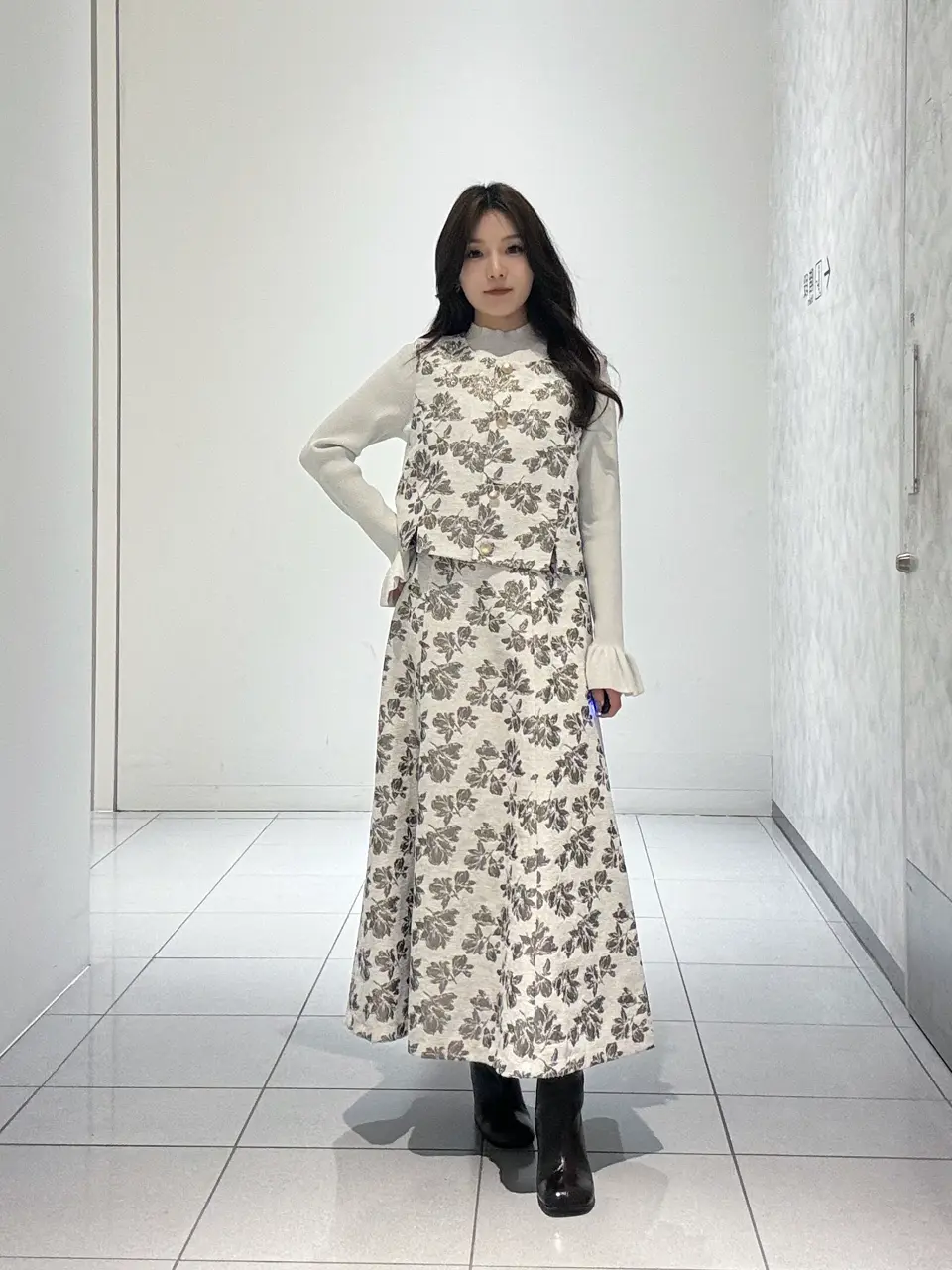 GRACE CONTINENTAL 王　宇キン コーディネート画像