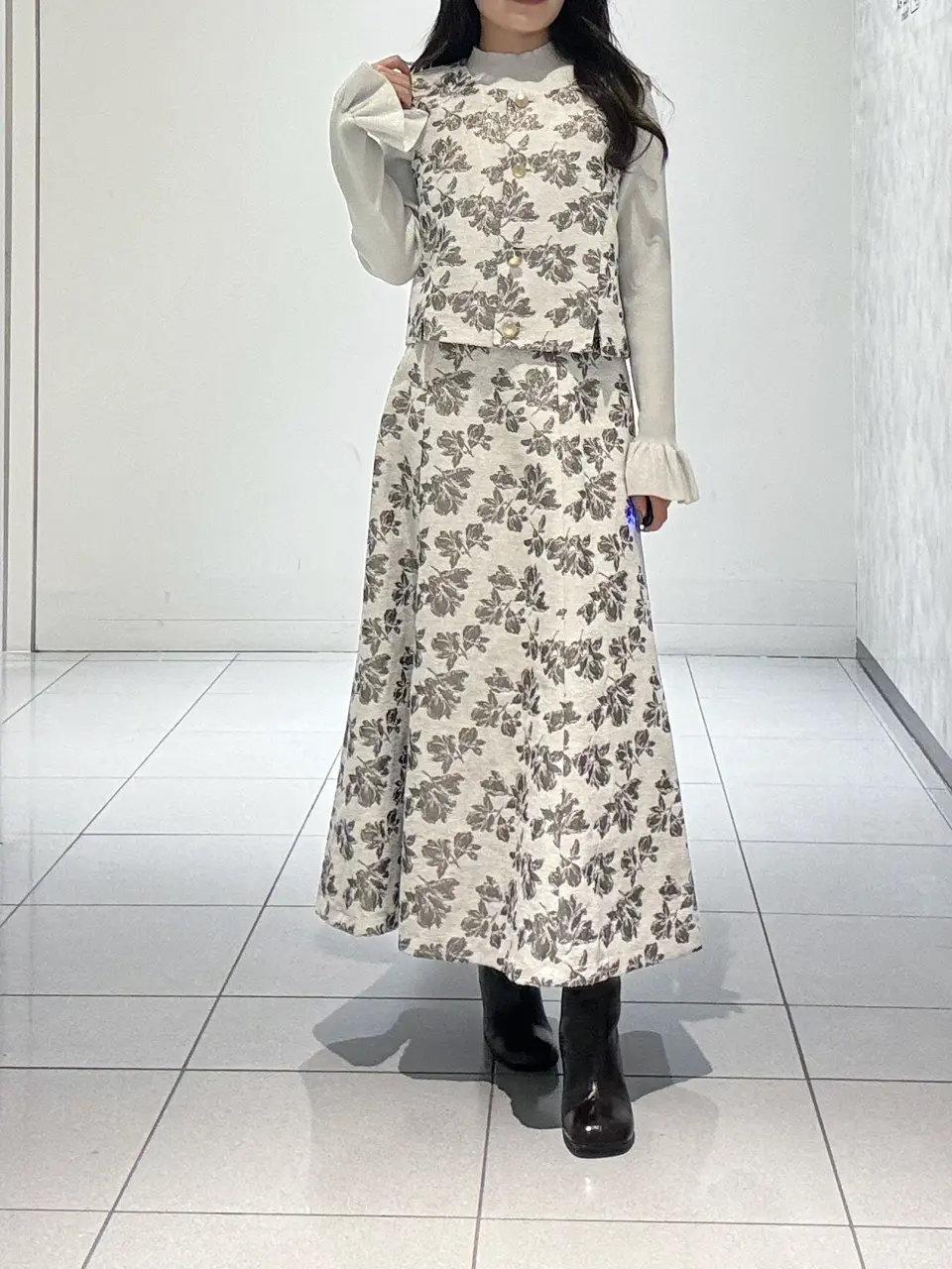 GRACE CONTINENTAL 王　宇キン コーディネート画像