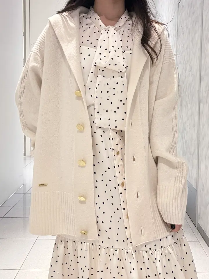 GRACE CONTINENTAL 王　宇キン コーディネート画像