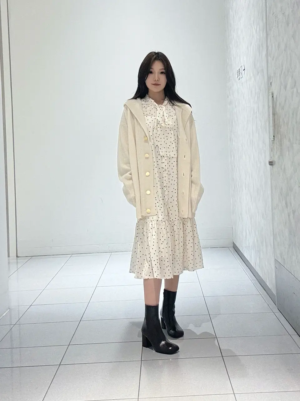 GRACE CONTINENTAL 王　宇キン コーディネート画像