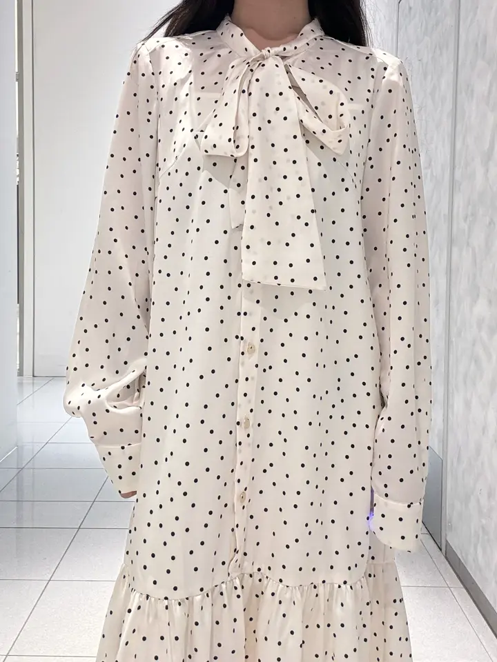 GRACE CONTINENTAL 王　宇キン コーディネート画像