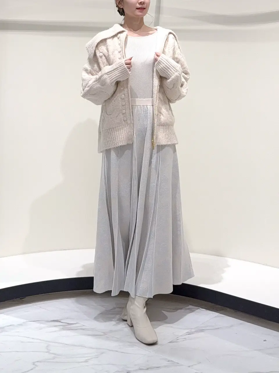 GRACE CONTINENTAL Suzuka コーディネート画像