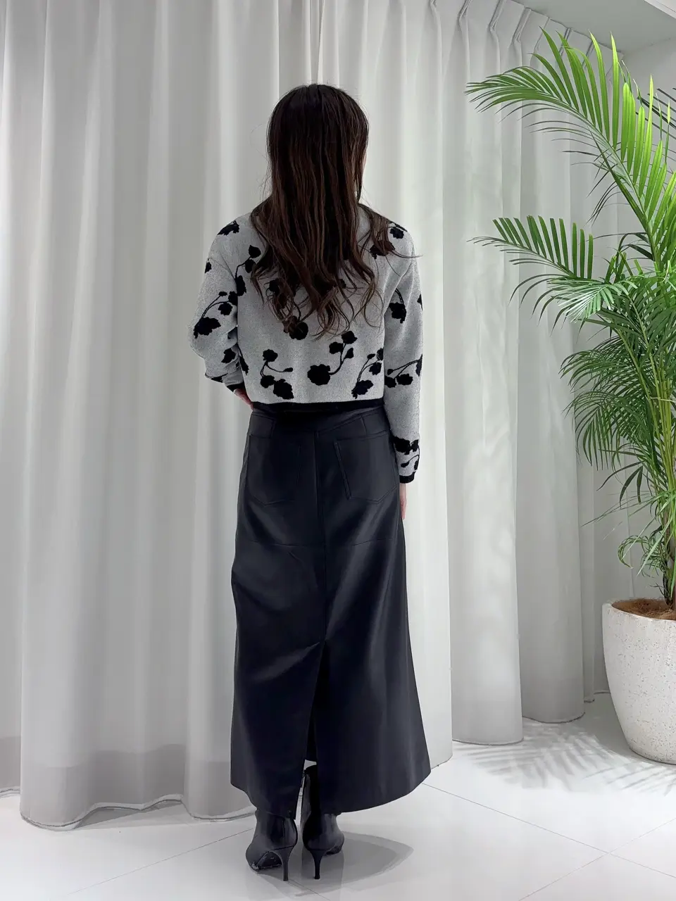 GRACE CONTINENTAL Hikaru Okada コーディネート画像