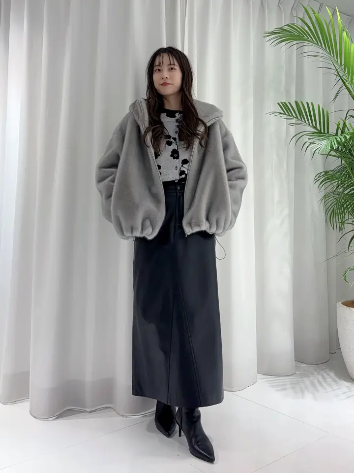 GRACE CONTINENTAL Hikaru Okada コーディネート画像