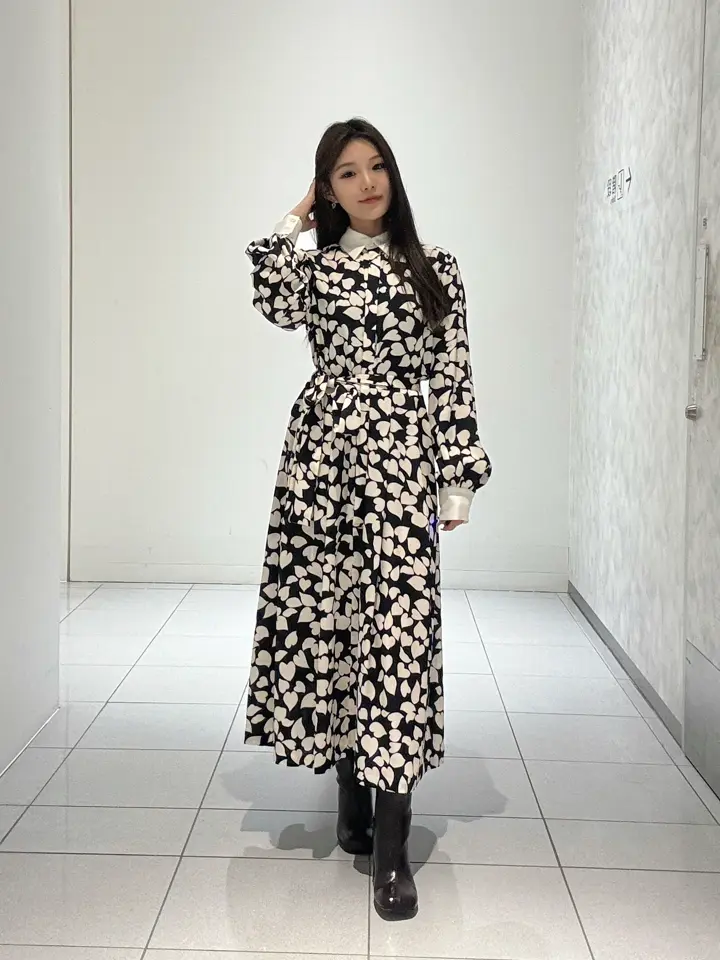 GRACE CONTINENTAL 王　宇キン コーディネート画像