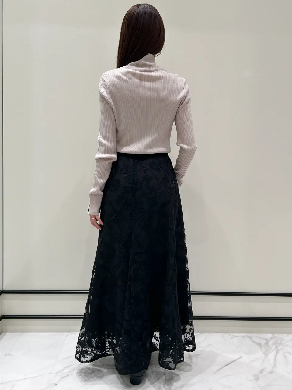 GRACE CONTINENTAL 若園　ひかり コーディネート画像