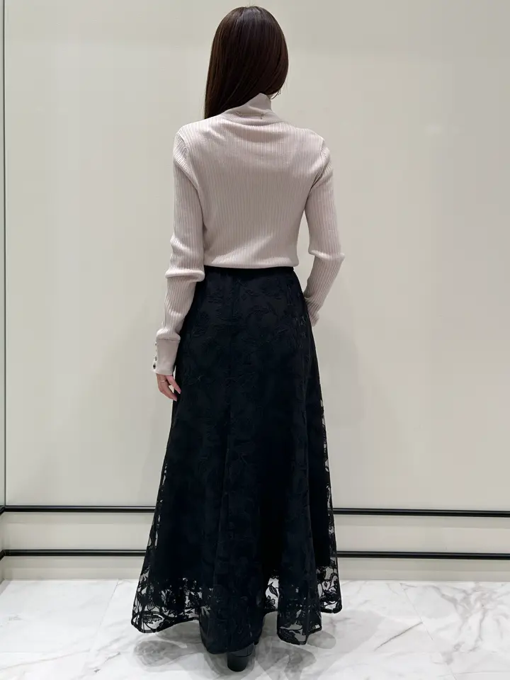 GRACE CONTINENTAL 若園　ひかり コーディネート画像