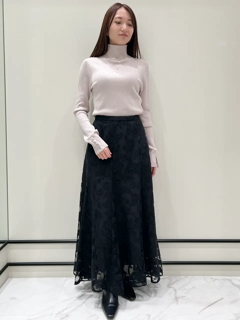 GRACE CONTINENTAL 若園　ひかり コーディネート画像