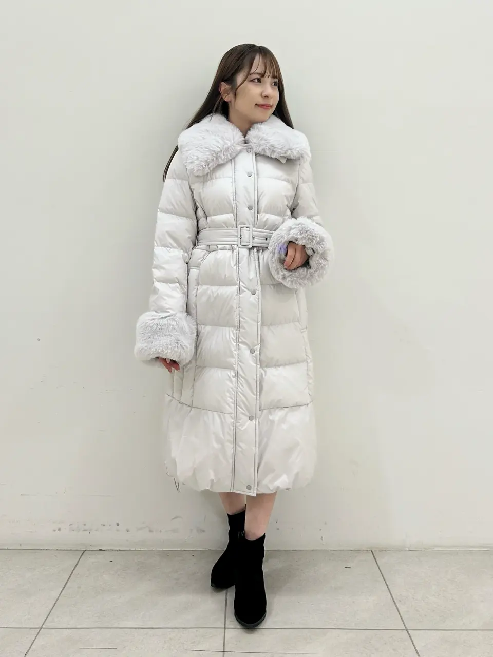 GRACE CONTINENTAL Miu Akamatsu コーディネート画像