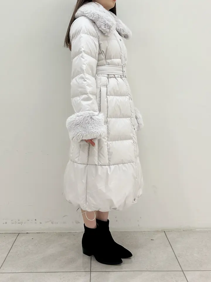 GRACE CONTINENTAL Miu Akamatsu コーディネート画像