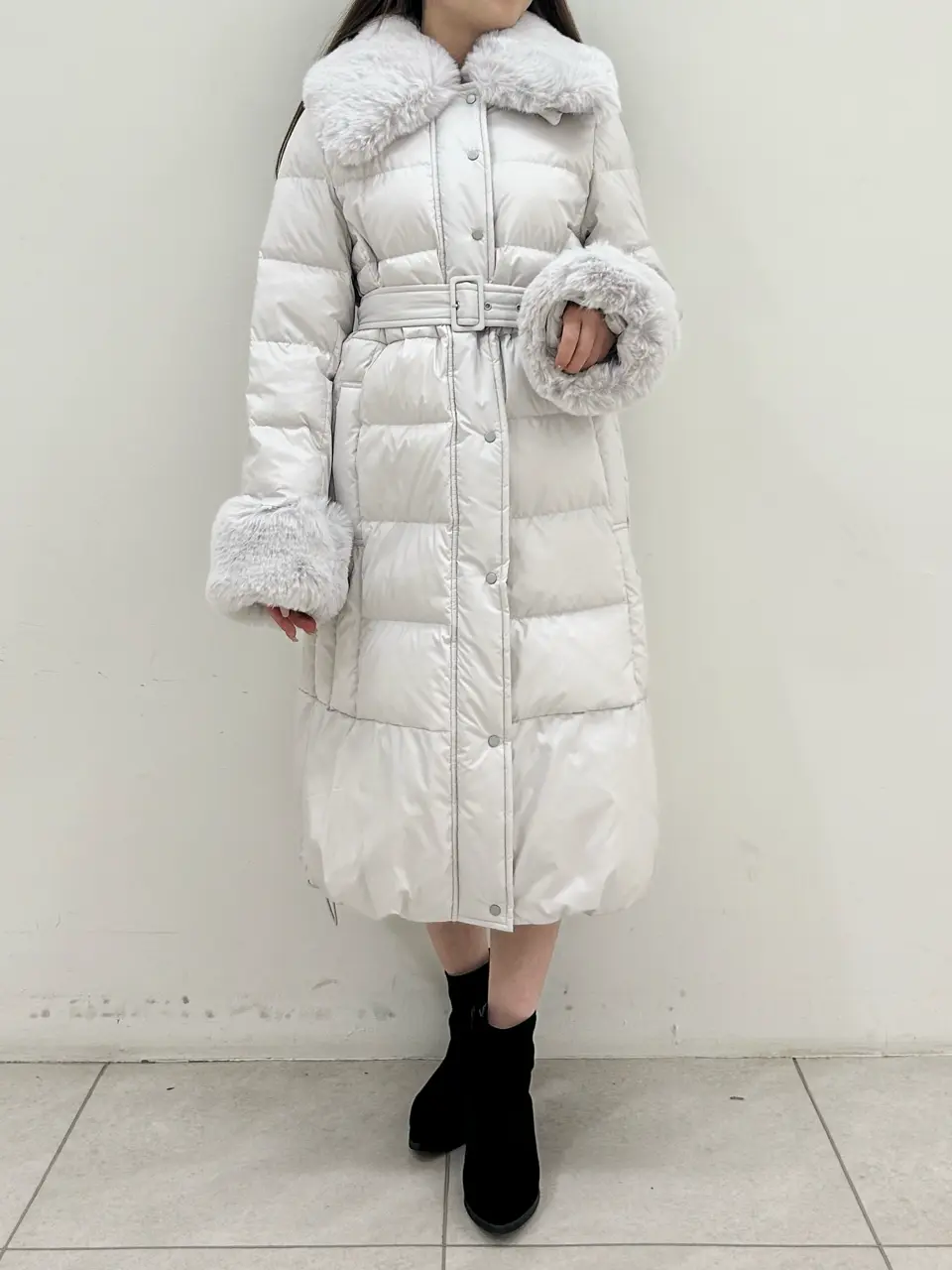 GRACE CONTINENTAL Miu Akamatsu コーディネート画像