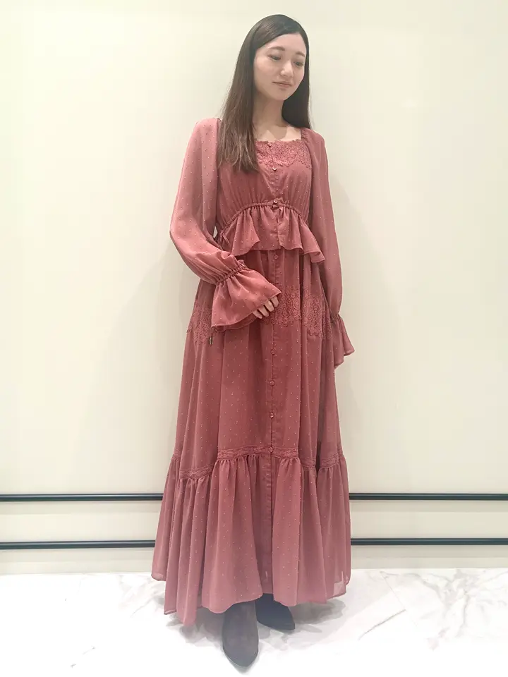 GRACE CONTINENTAL 若園　ひかり コーディネート画像