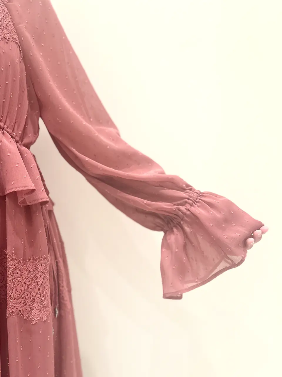 GRACE CONTINENTAL 若園　ひかり コーディネート画像