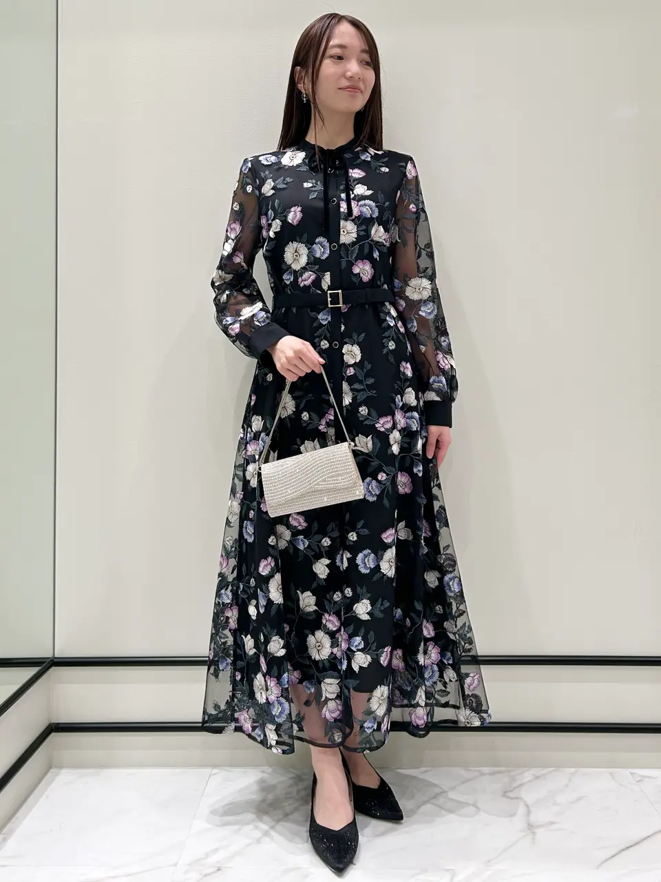  若園　ひかり コーディネート画像