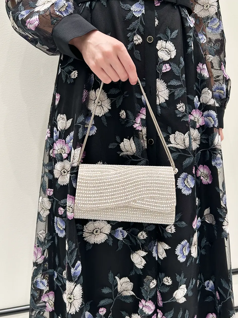 GRACE CONTINENTAL 若園　ひかり コーディネート画像