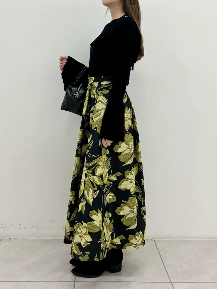 GRACE CONTINENTAL Miu Akamatsu コーディネート画像