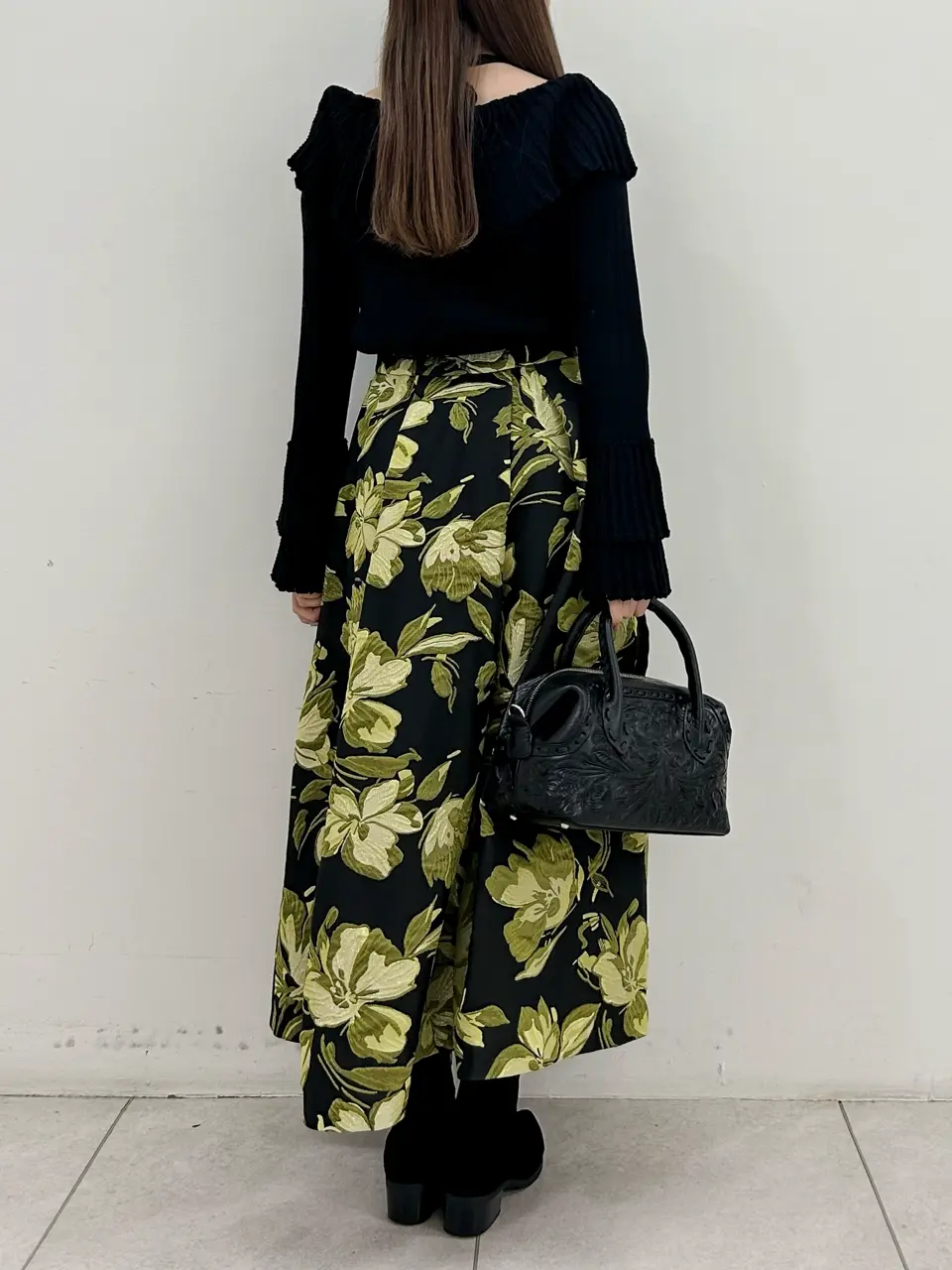 GRACE CONTINENTAL Miu Akamatsu コーディネート画像