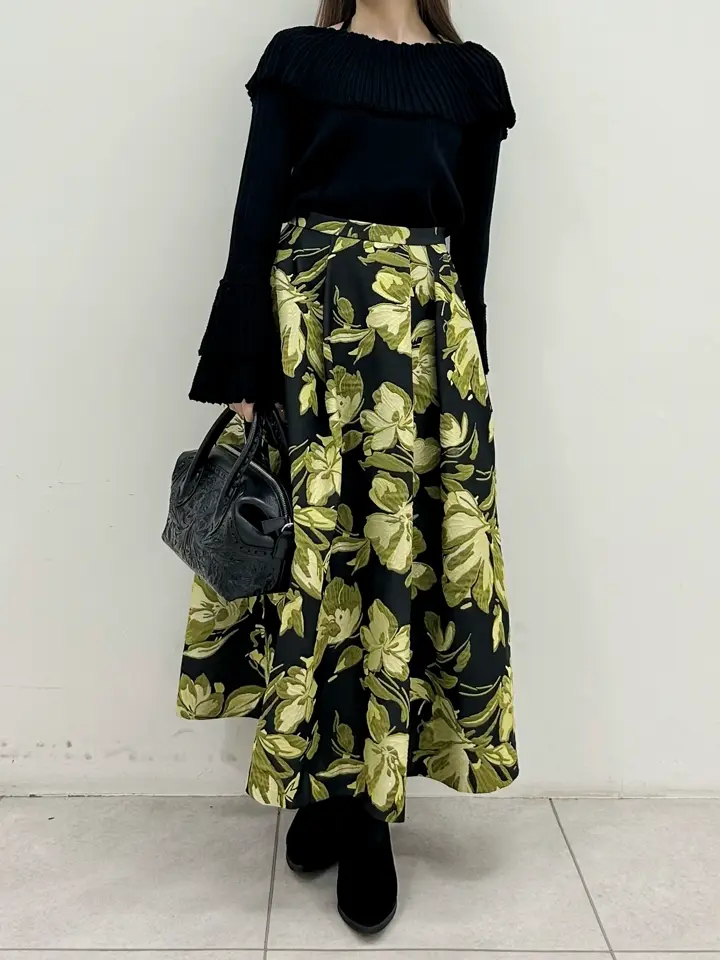 GRACE CONTINENTAL Miu Akamatsu コーディネート画像