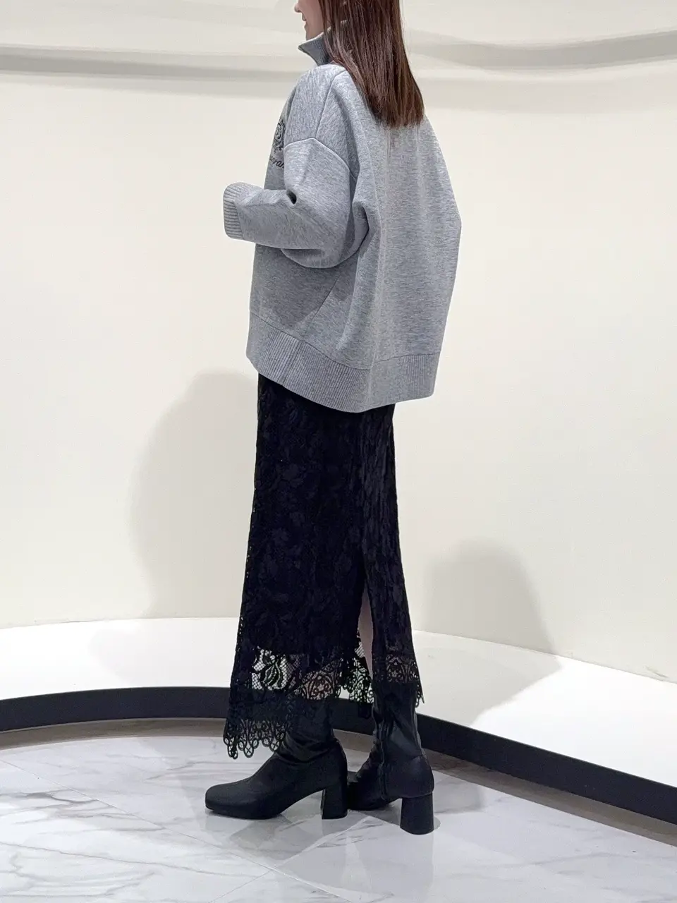 GRACE CONTINENTAL Suzuka コーディネート画像