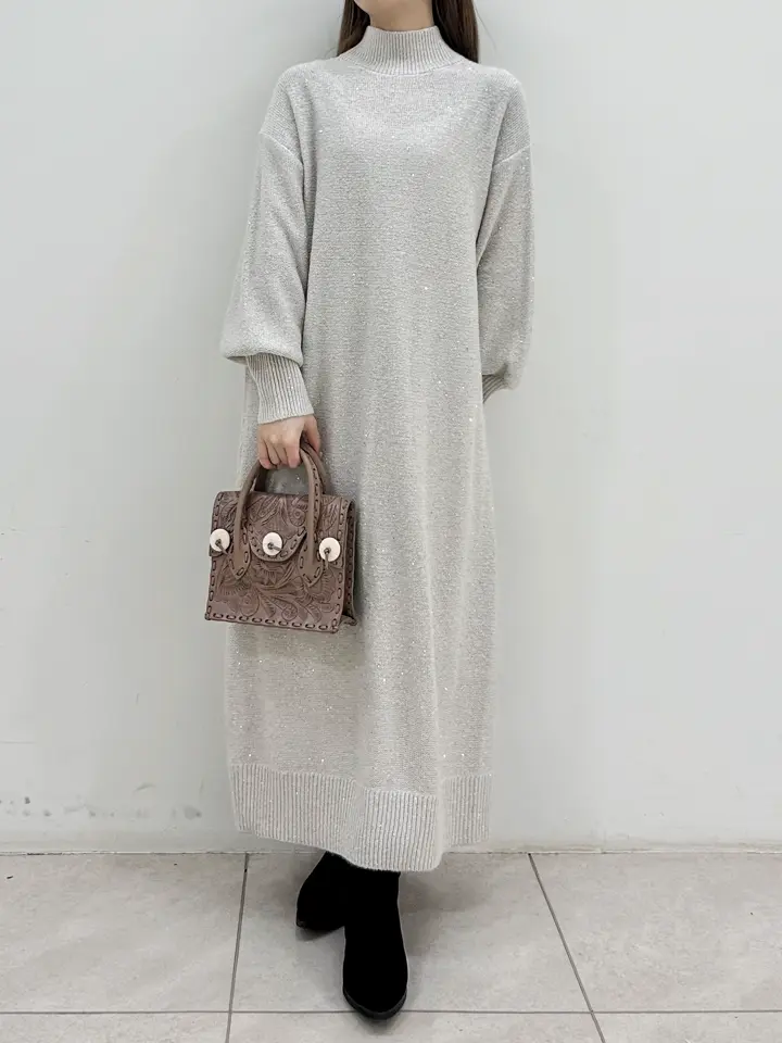 GRACE CONTINENTAL Miu Akamatsu コーディネート画像