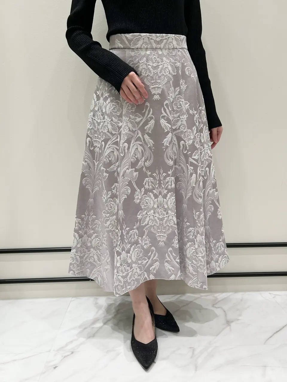 GRACE CONTINENTAL 若園　ひかり コーディネート画像