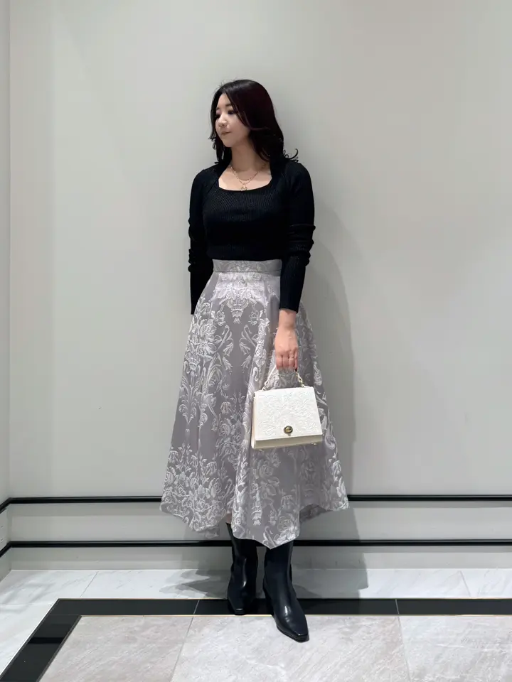 GRACE CONTINENTAL MOMOKO コーディネート画像