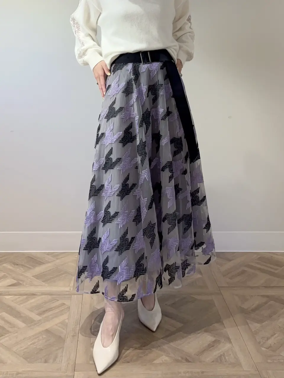 GRACE CONTINENTAL Hikaru Okada コーディネート画像