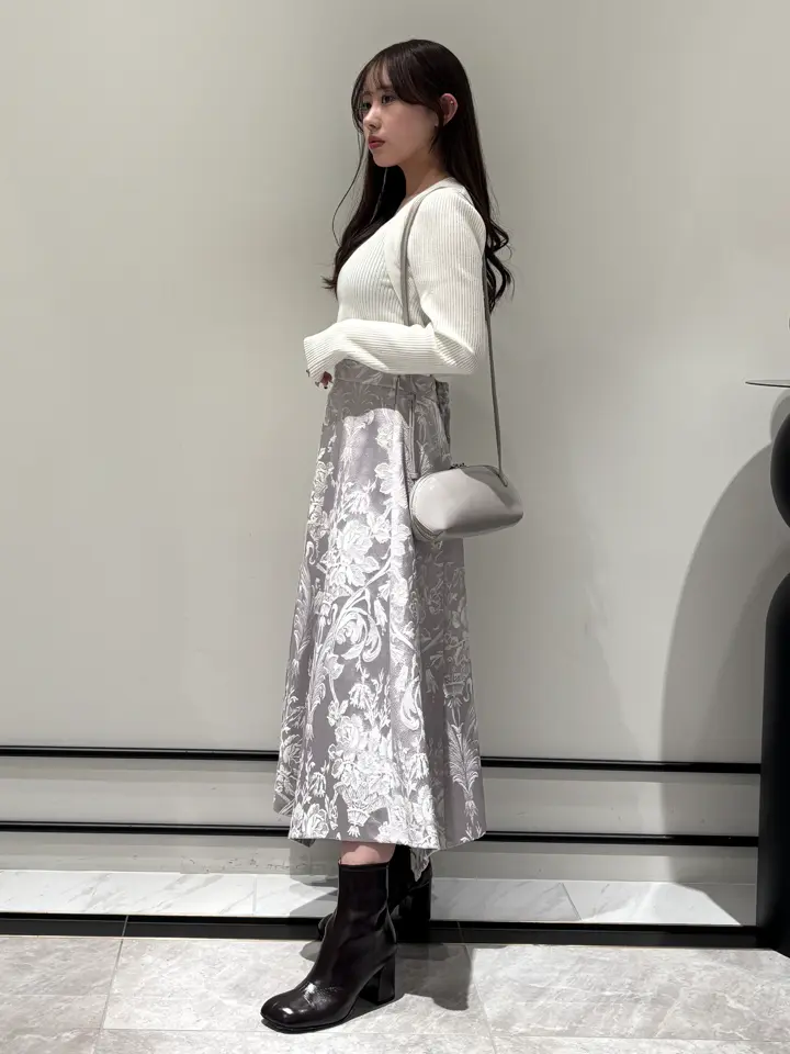 GRACE CONTINENTAL Kikuchi コーディネート画像