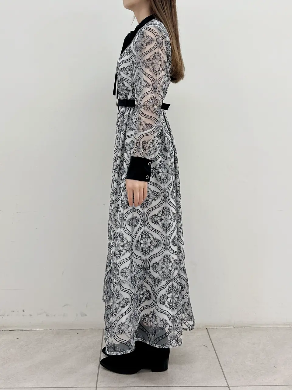 GRACE CONTINENTAL Miu Akamatsu コーディネート画像