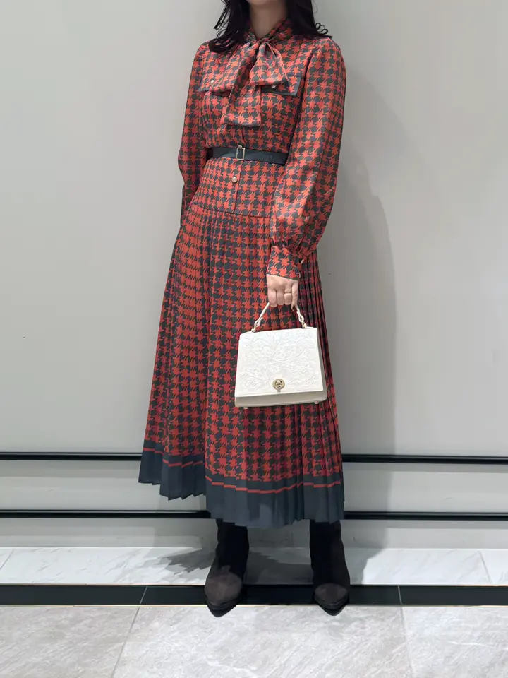 GRACE CONTINENTAL MOMOKO コーディネート画像