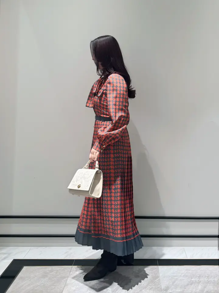 GRACE CONTINENTAL MOMOKO コーディネート画像