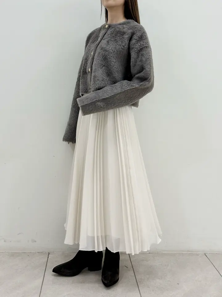 GRACE CONTINENTAL Miu Akamatsu コーディネート画像