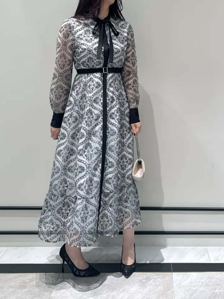 GRACE CONTINENTAL MOMOKO コーディネート画像