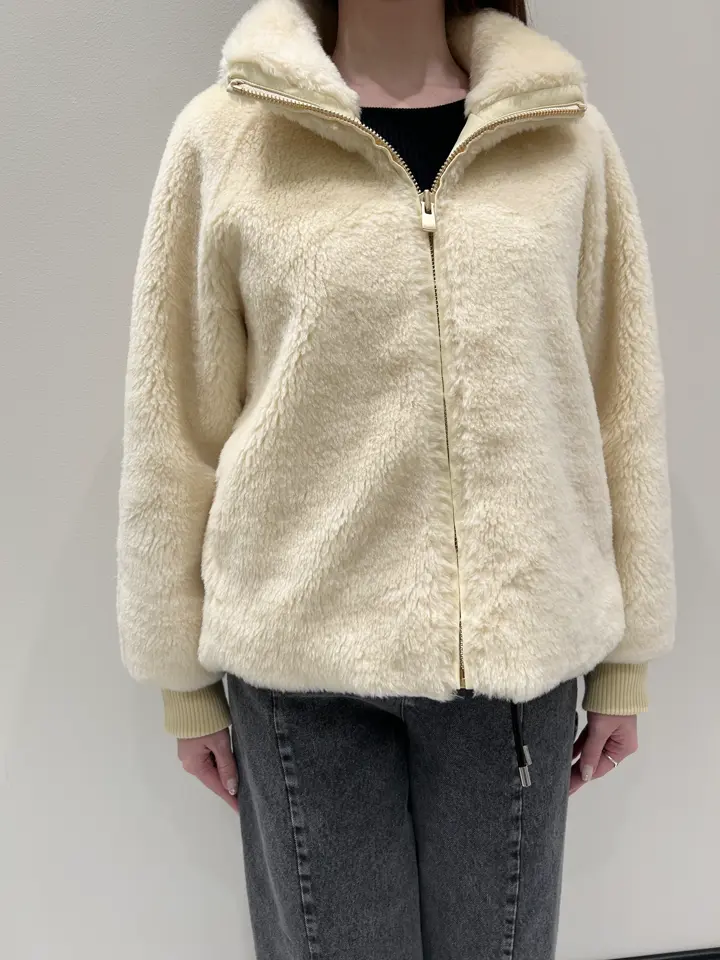 GRACE CONTINENTAL Taura コーディネート画像